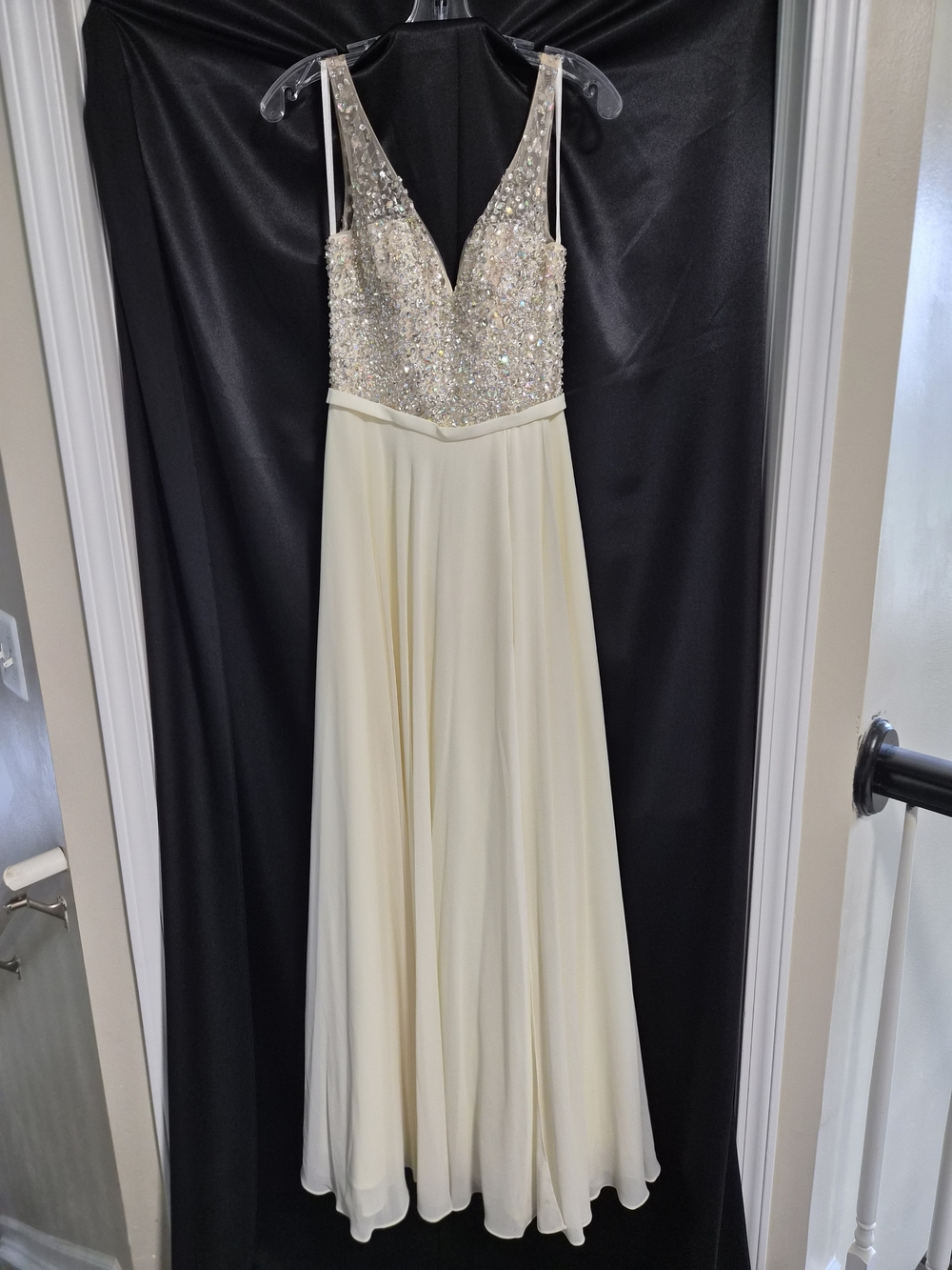PromGirl Pale Yellow Beaded V-Neck Prom Dress